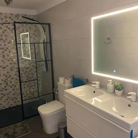 Modern Duplex Penthouse 아파트